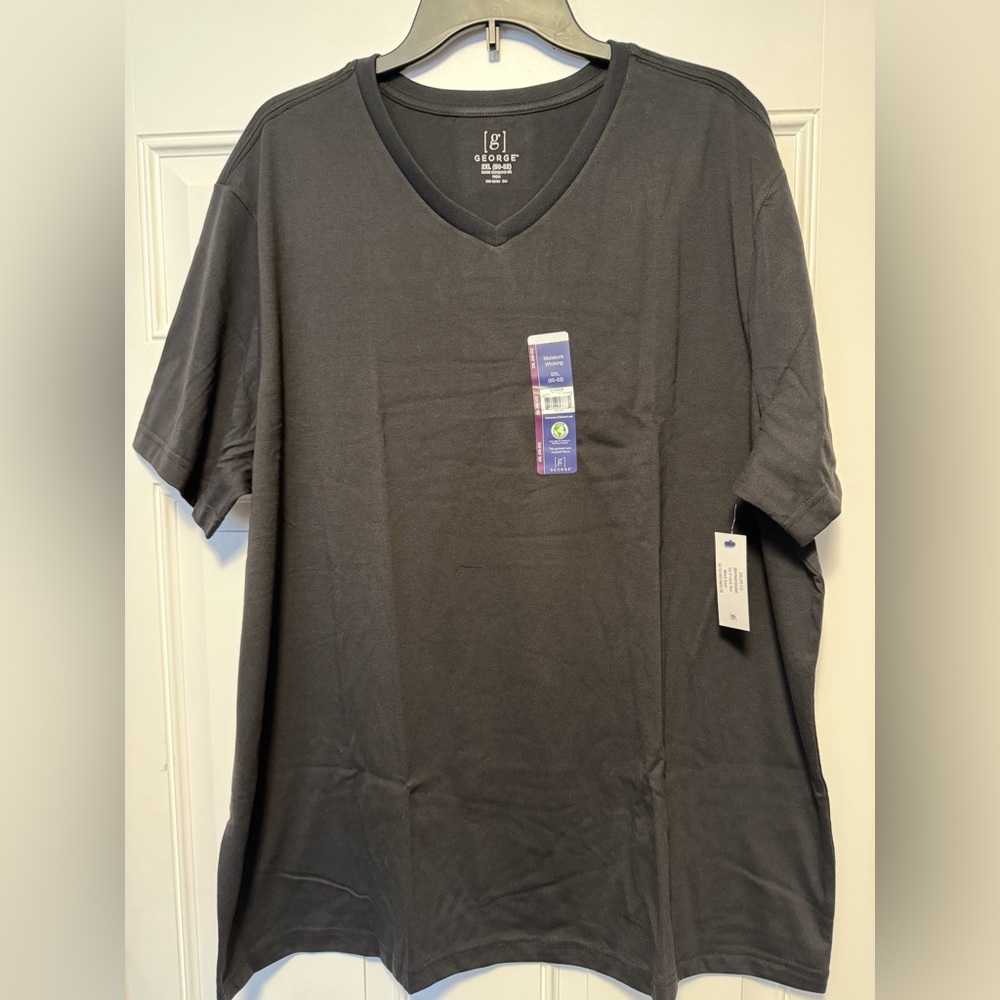 George men’s 2xl vneck Tshirts- 3 pack- nwt